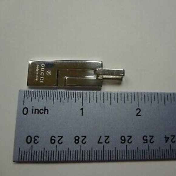 Authentic Gucci Logo G Pendant - Picture 7 of 7